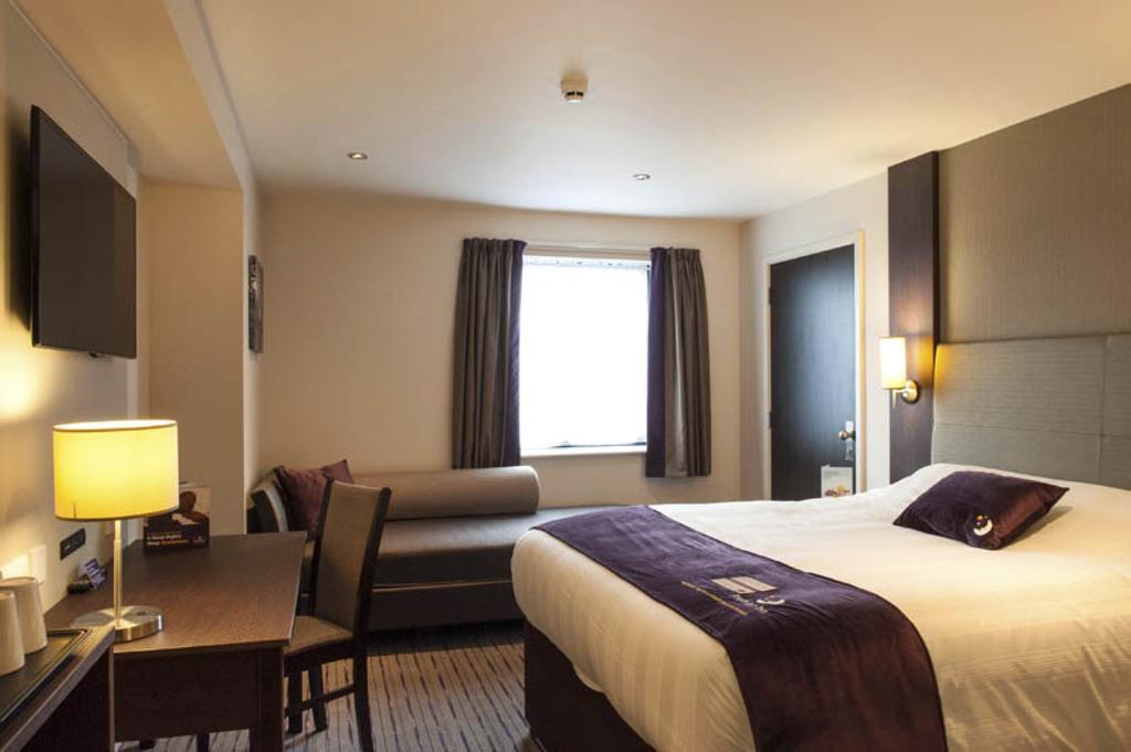 Premier Inn Barrow In Furness Buitenkant foto
