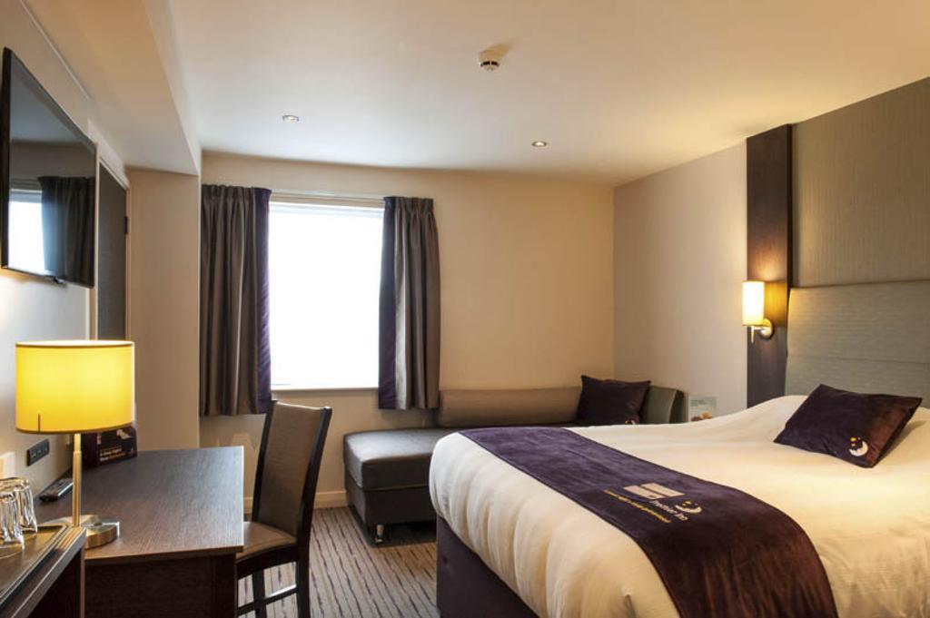 Premier Inn Barrow In Furness Buitenkant foto