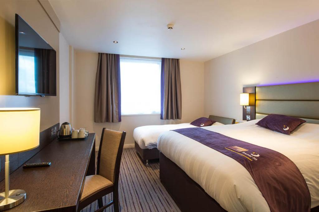 Premier Inn Barrow In Furness Buitenkant foto