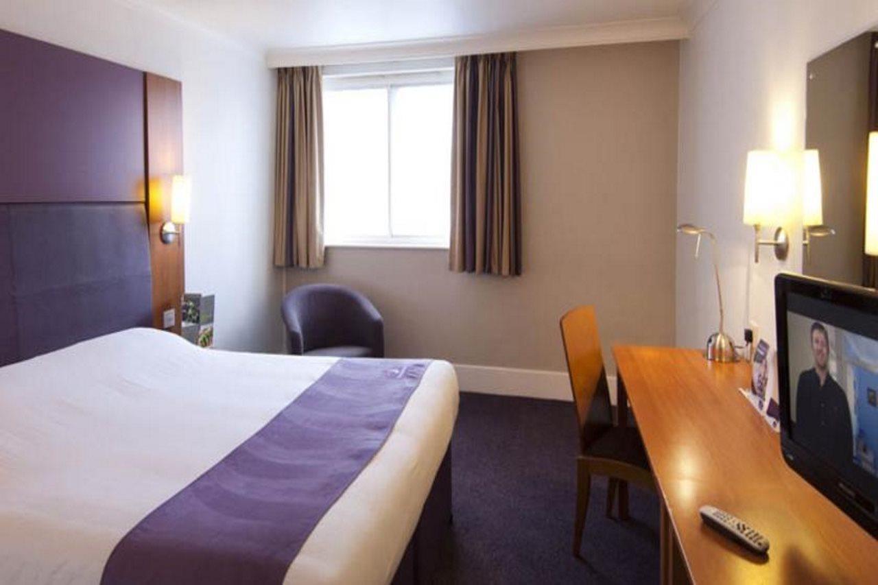 Premier Inn Barrow In Furness Buitenkant foto