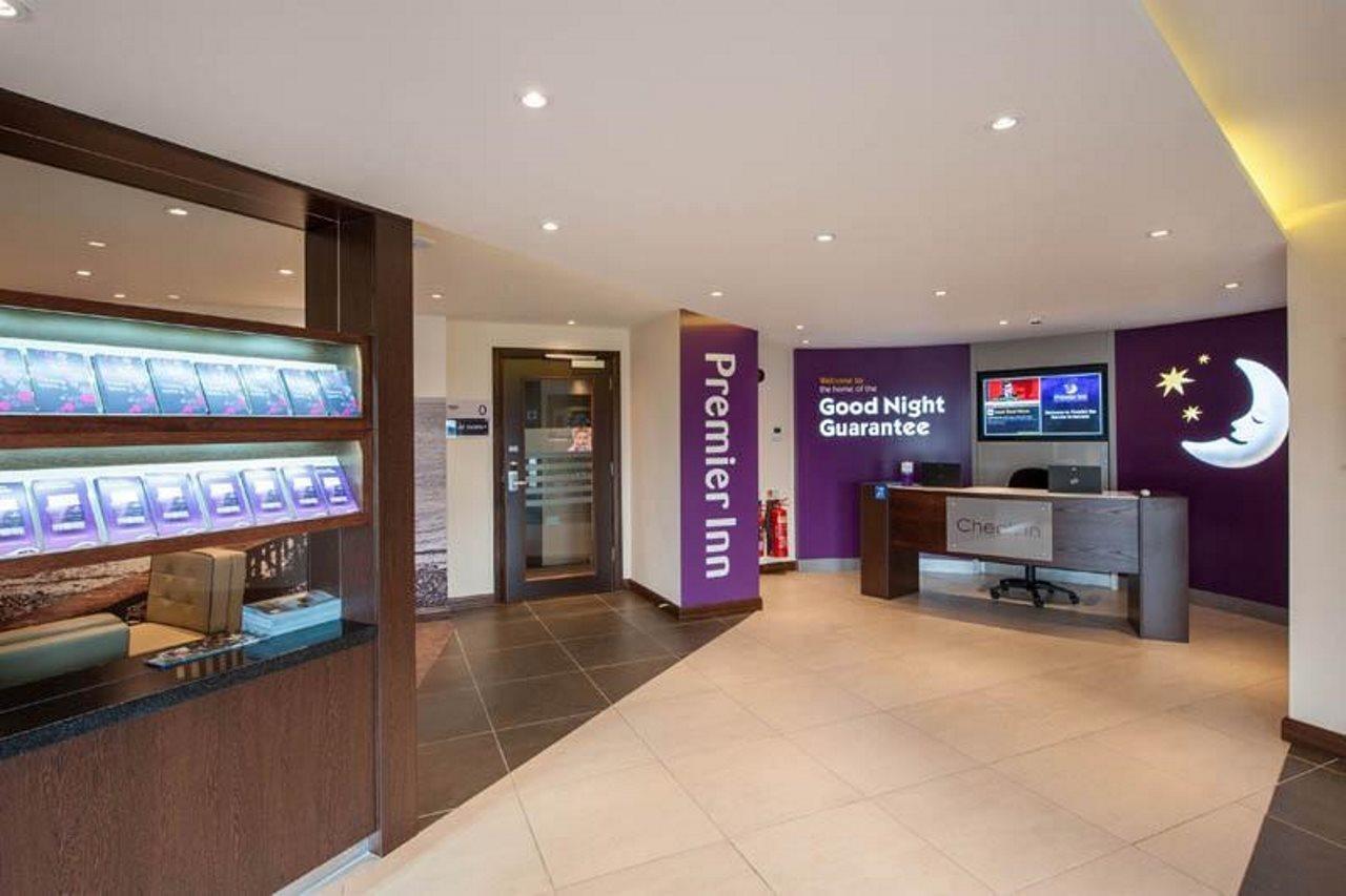 Premier Inn Barrow In Furness Buitenkant foto